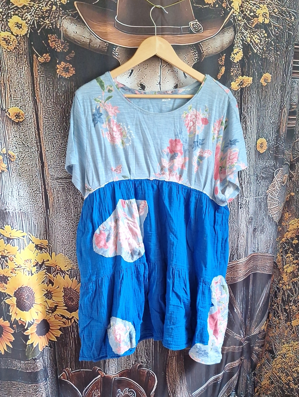 Blue Floral Patchwork Short Sleeve Women's Top